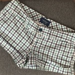 American Eagle Plaid Favorite Short Size 8